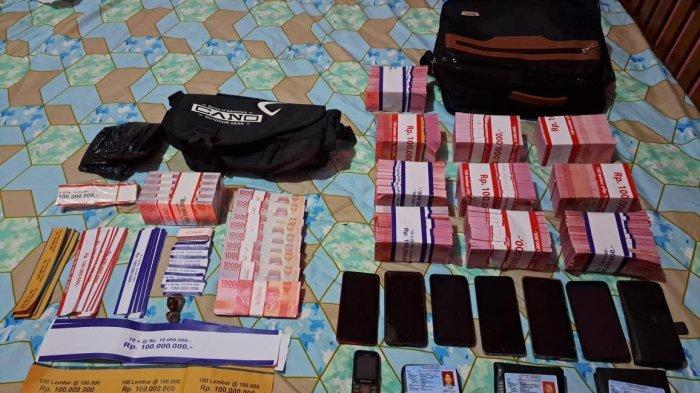 Sindikat Percetakan Uang Palsu Rp1,2 Miliar di Bekasi Digerebek, Polisi Tangkap 10 Tersangka