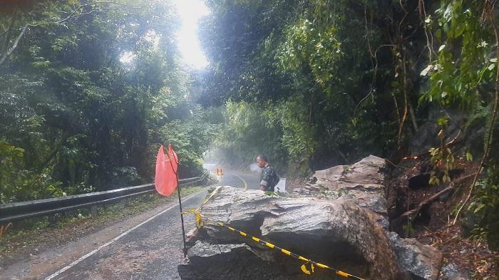 Hati-hati, Ada Longsoran Batu Besar di Pegunungan Geurutee