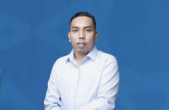 Bos-Yudi-0906.jpg