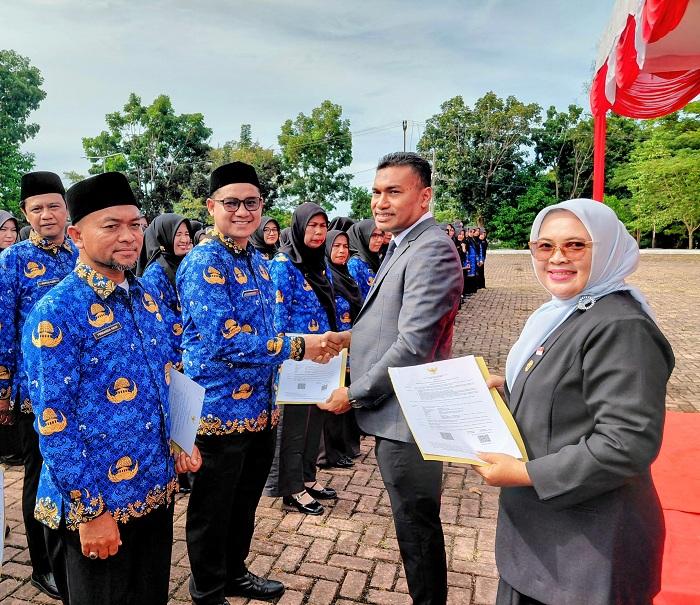 ALHAMDULILLAH, Bupati Abdya Safaruddin Serahkan SK PPPK Formasi 2024