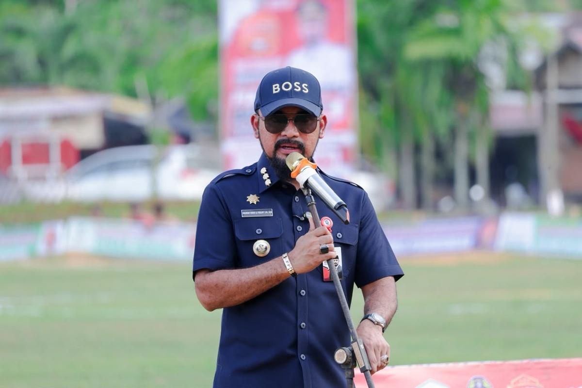 Bupati Al Farlaky dan Bunda PAUD Ajak Ayah di Aceh Timur Antar Anak Saat Hari Pertama Sekolah - Serambinews.com