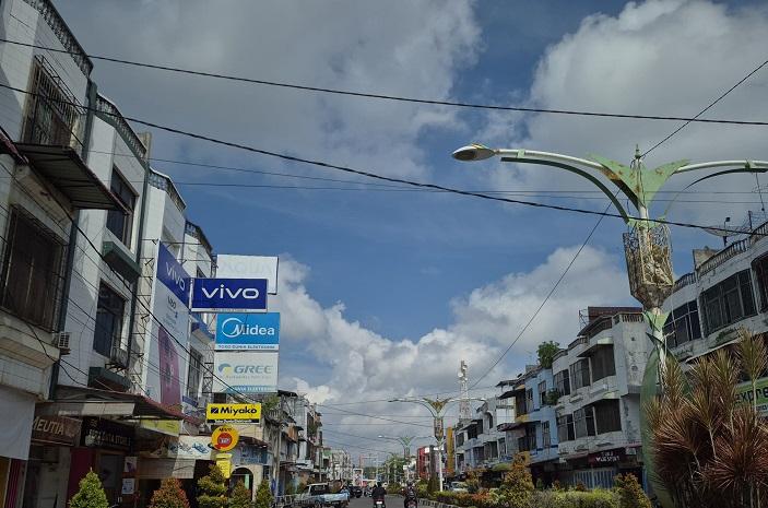 Cuaca-langit-di-wilayah-Kota-Langsa-panas-berawan.jpg