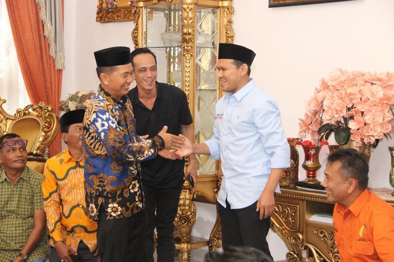 Saat Berkunjung ke Abdya, Dek Fad Sambangi Kediaman Cabup Salman Alfarisi