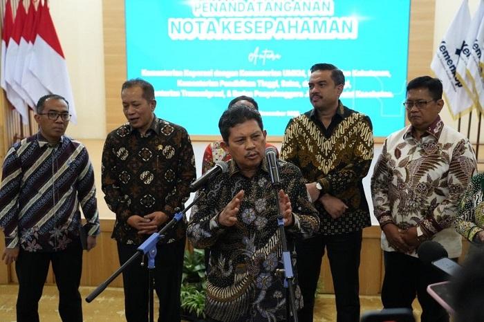 Direktur-Utama-BPJS-Kesehatan-Ghufron-Mukti-memberikan-keterangan-pers.jpg