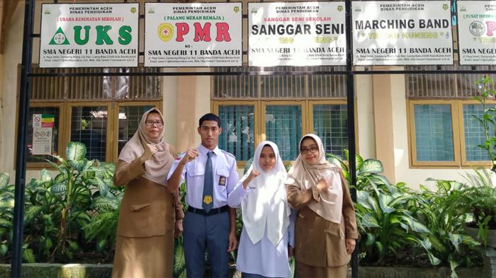 DrsNURIATI-MPd-kiri-dan-Guru-Pendamping-Pengembangan-Bakat-Siswa-KHAIRANI-kanan.jpg