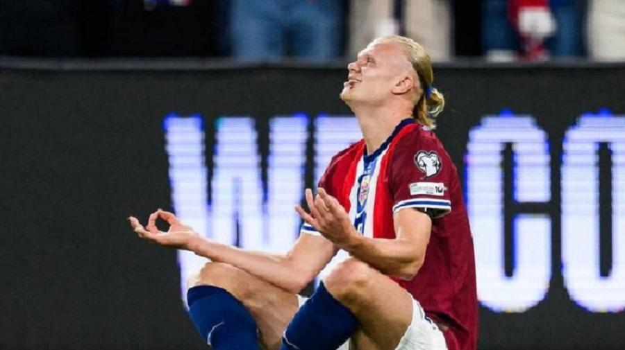 Erling-Haaland-melakukan-selebrasi-saat-pertandingan-Kualikasi-Piala-Dunia-2026.jpg