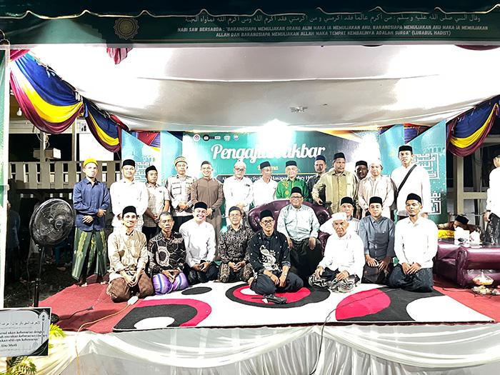 Ayah Cot Trueng Isi Pengajian Tastafi di Abdya - Serambinews.com