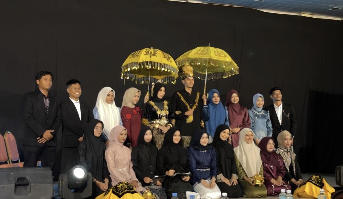 FKIP UNIKI Bireuen Gelar Ekspresi Bahasa dan Sastra Aceh - Serambinews.com