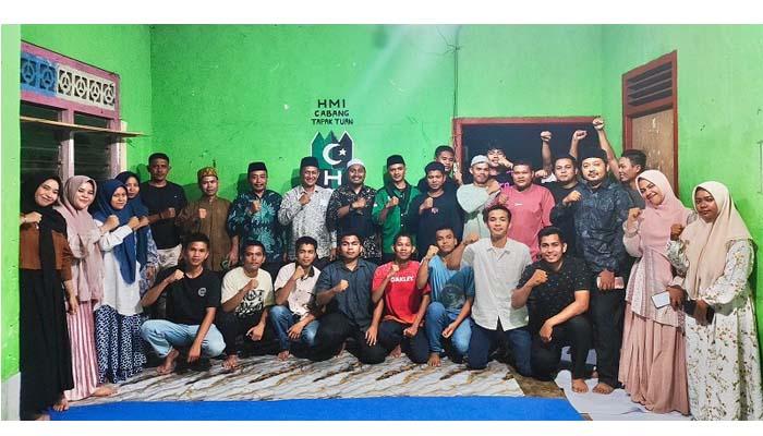 HMI-Cabang-Tapaktuan-Gelar-Silaturahmi-dengan-Calon-Anggota-Baru_.jpg