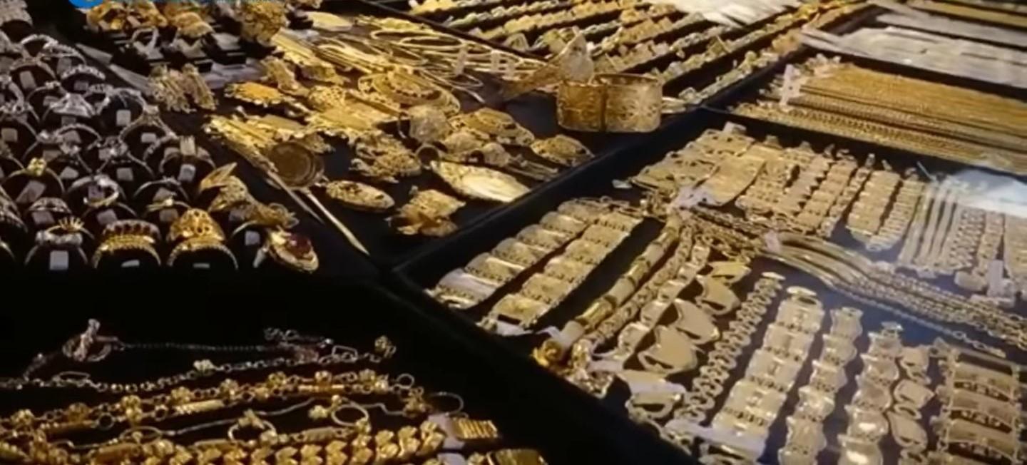 Harga-Emas-Banda-Aceh-Hari-Ini-per-Mayam-dan-Gram-Lengkap-dengan-Antam-UBS.jpg