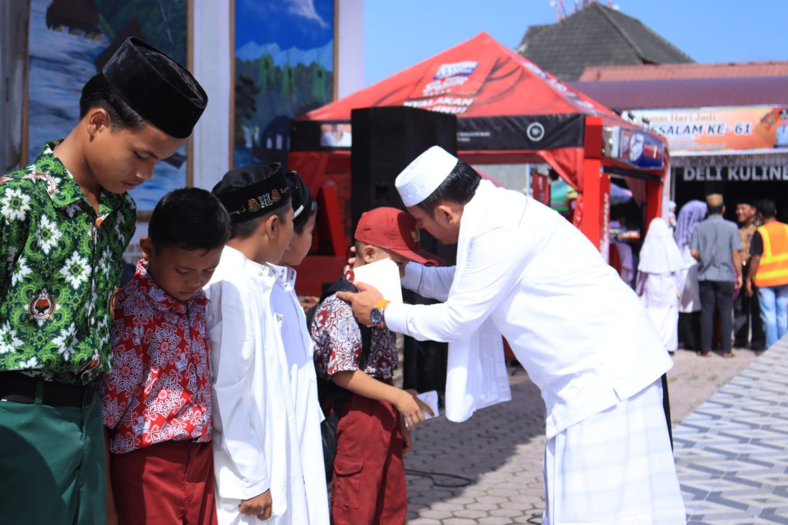 Sambut Hari Jadi ke 61 Subulussalam, Wali Kota Affan Bintang Santuni 200-an Anak Yatim