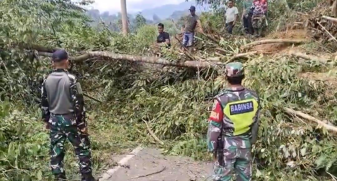 Tertimbun Longsor, Jalan Lintas Peureulak-Gayo Lues tak Bisa Dilalui Kendaraan