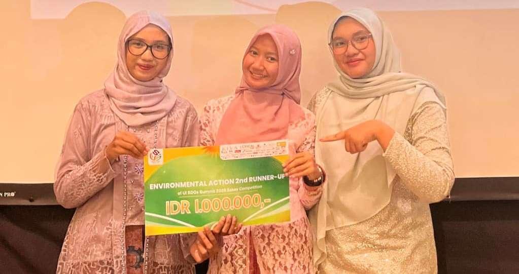 Juara-3-Essay-Competition-UI-SDGs-Summit-2025.jpg