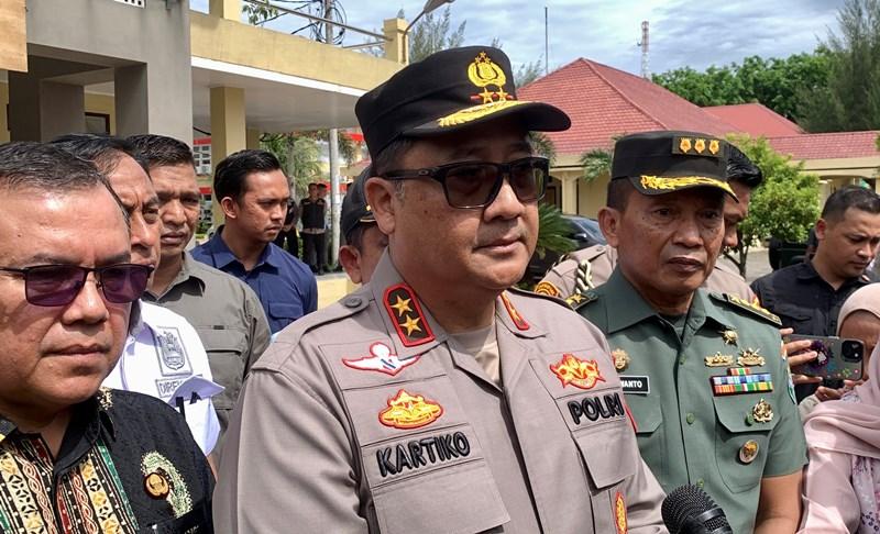 KAPOLDA-BERI-KETERANGAN-Kapolda-Aceh-Irjen-Pol-Achmad-Kartiko.jpg
