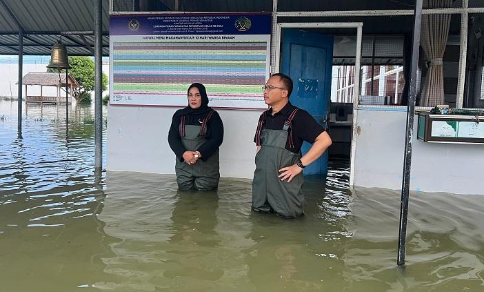Kakanwil Ditjenpas Aceh Tinjau Langsung Banjir Susulan di Lapas Perempuan Kelas IIB Sigli
