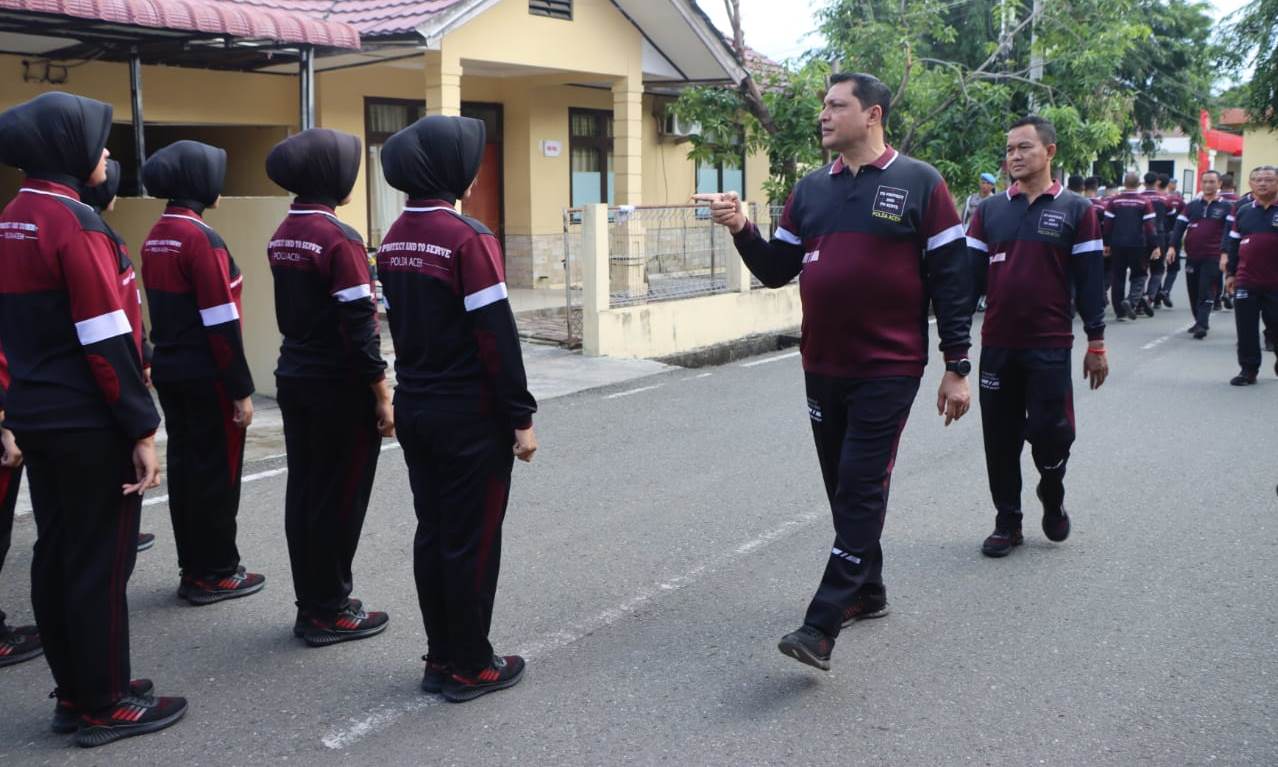 Kapolda Aceh Tinjau Lingkungan Mapolda Sambil Olahraga Jumat