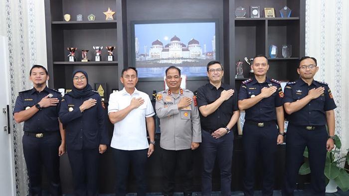 Kapolda Aceh Perkuat Sinergi dengan Bea Cukai Berantas Penyelundupan dan Narkoba - Serambinews.com