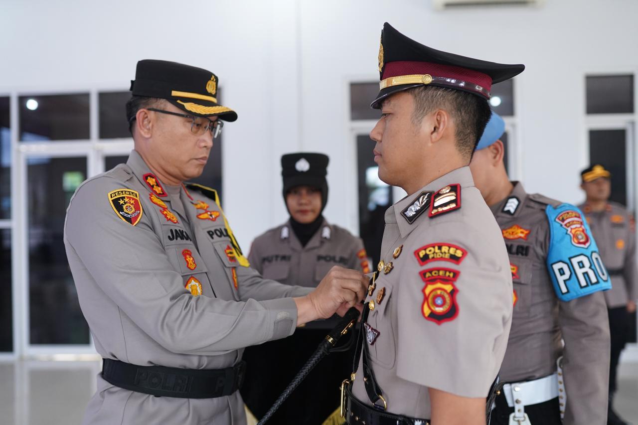 Kasat-Lantas-Polres-Pidie-Iptu-Muhammad-Ghifari-Syarifuddin-Dimutasi-ke-Polda-Jatim.jpg