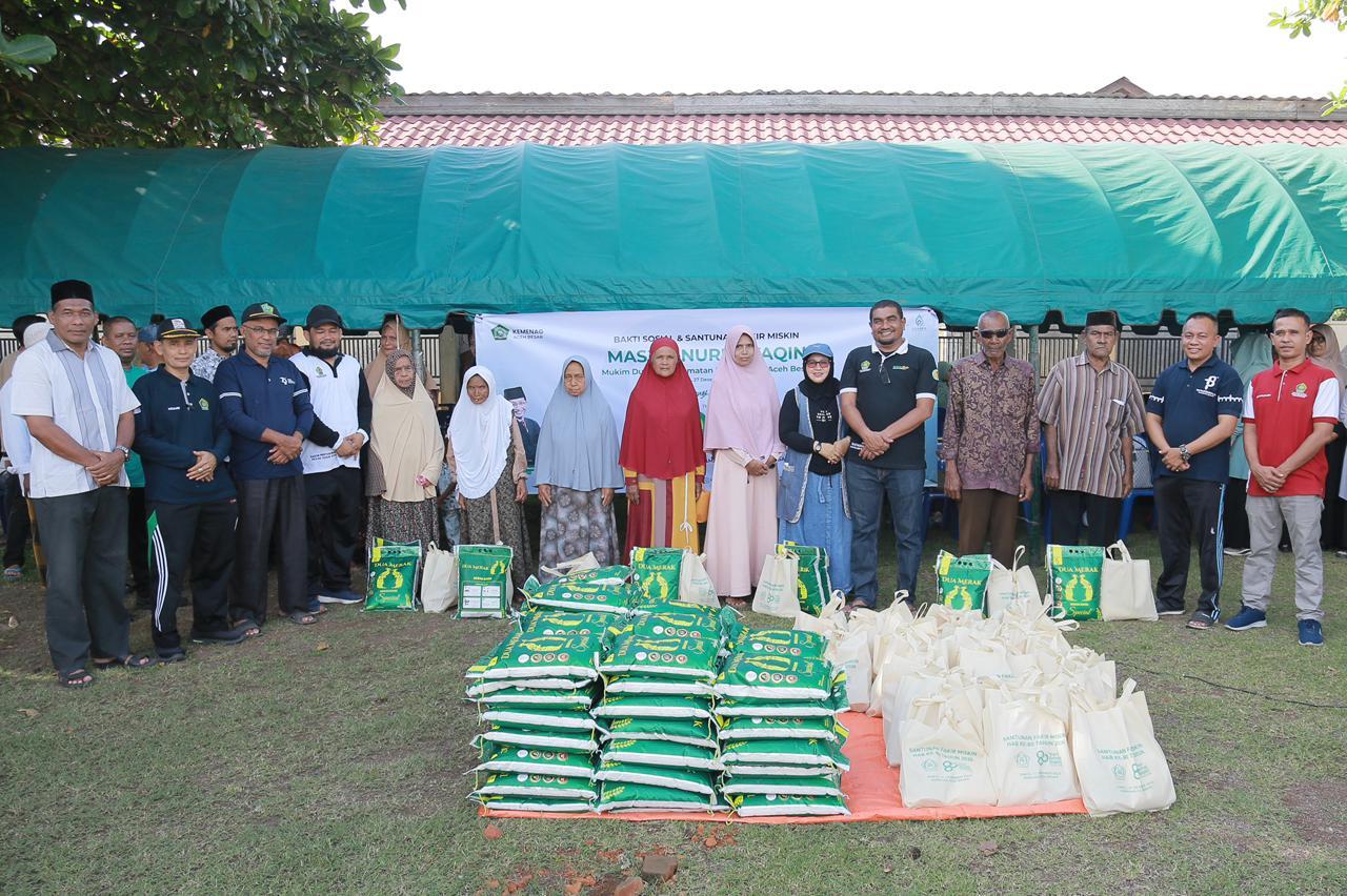 HAB Ke-80, Kemenag Aceh Besar Santuni 50 Keluarga Fakir Miskin di Lamnga