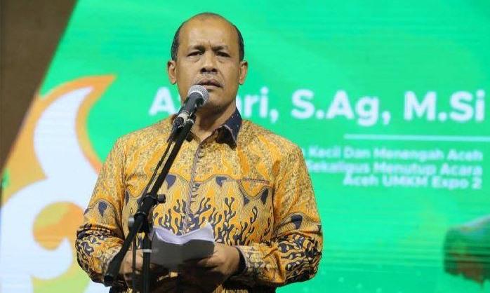 Kepala-Dinas-Koperasi-UKM-Aceh-Azhari-menyampaikan-pembentukan-Kopdes-Merah-Putih-di-Aceh.jpg