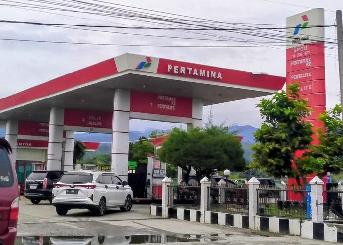 Kondisi-pengisian-bahan-bakar-di-SPBU-Keude-Paya-Kecamatan-Blangpidie.jpg
