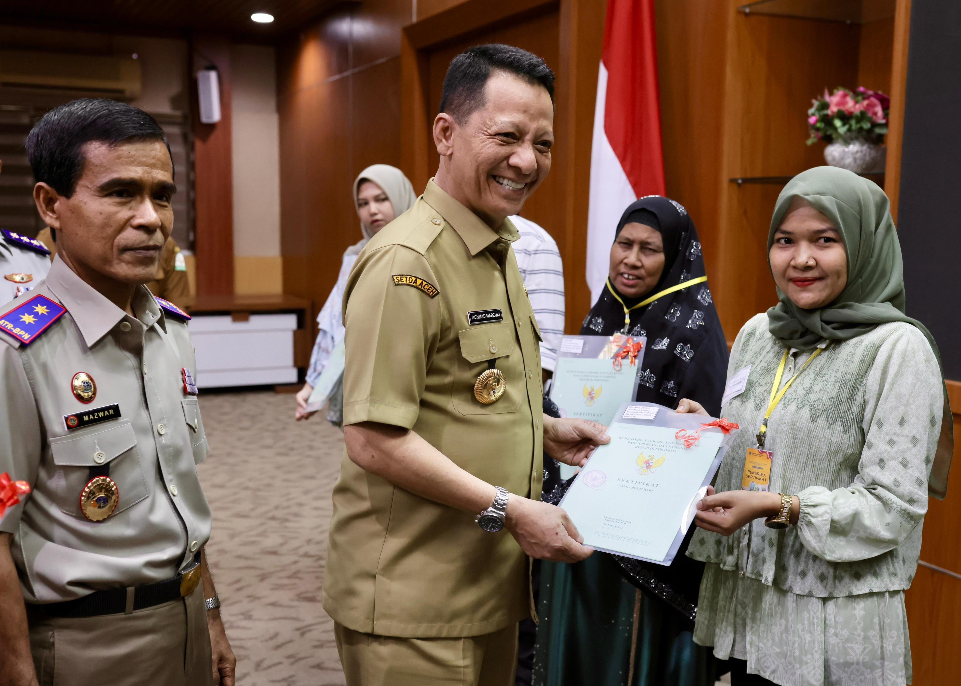 Launching-Sertipikat-Elektronik-dan-Penyerahan-Sertipikat-Tanah-untuk-Rakyat.jpg