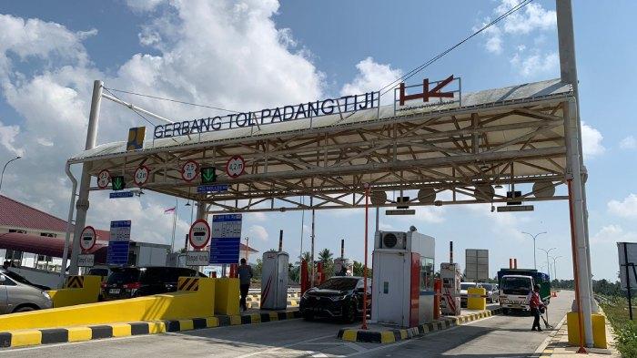 MELINTAS-Sejumlah-kendaraan-melintas-di-ruas-tol-Sibanceh.jpg