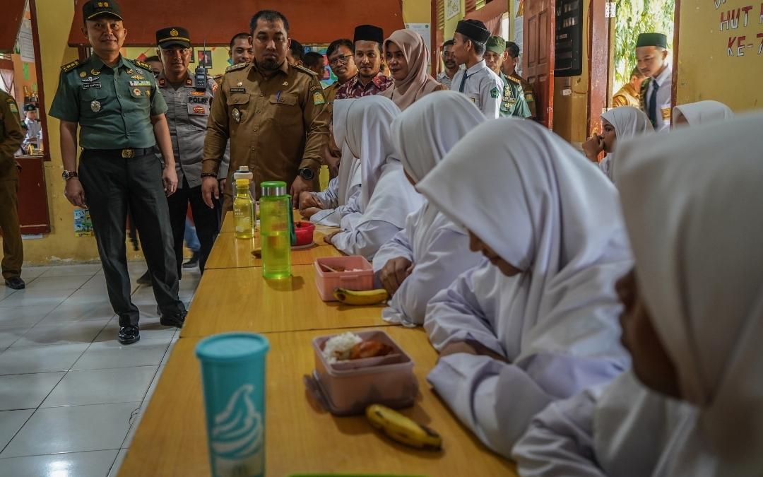 Pemkab Aceh Besar Simulasi Makan Siang Gratis untuk Siswa