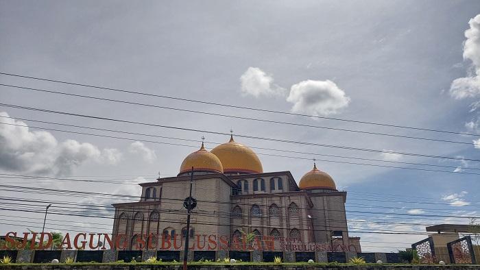 Masjid-Agung-Masjid-agung-Kota-Subulussalam-di-kawasan-Simpang-Kiri-3-November-2025.jpg
