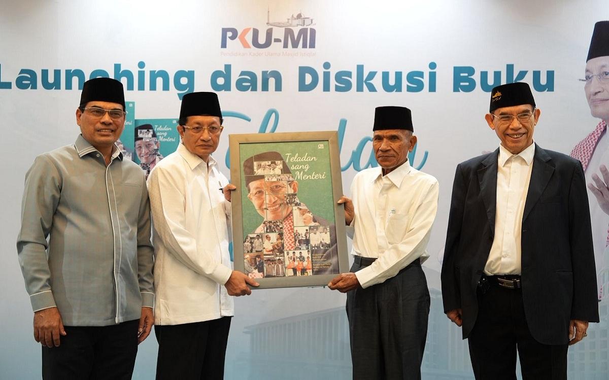 Menteri-Agama-Nasaruddin-Umar-saat-meluncurkan-buku-Teladan-Sang-Menteri.jpg