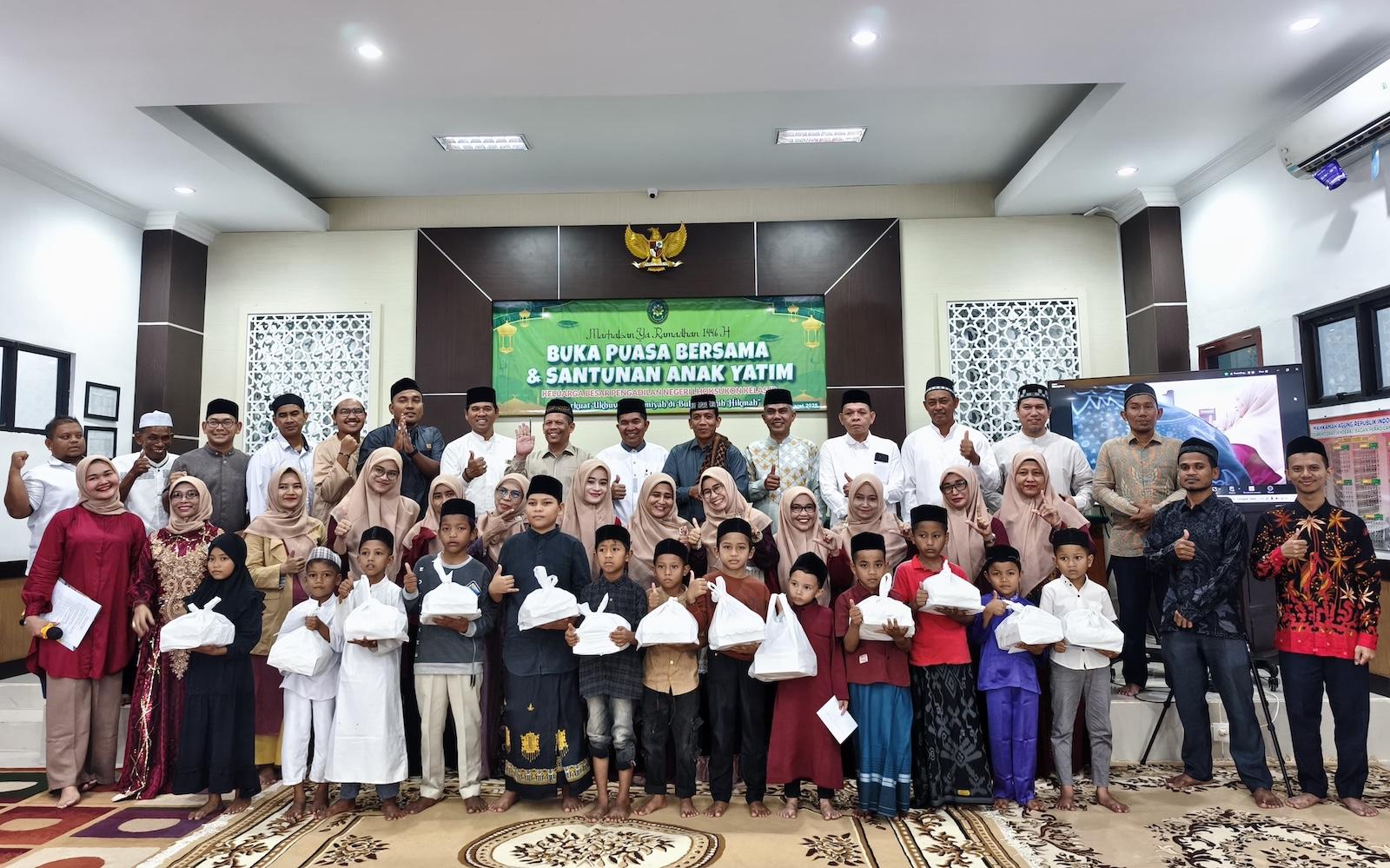 PN-Lhoksukon-Perkuat-Zona-Integritas-melalui-Aksi-Sosial-di-Bulan-Ramadhan-2025.jpg