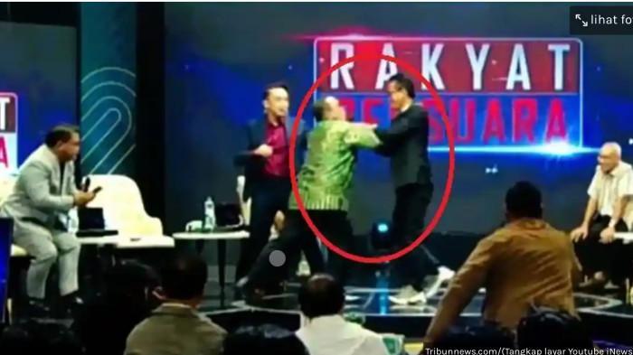 Pakar-hukum-tata-negara-Refly-Harun-dan-kuasa-hukum-Rismon-Sianipar.jpg