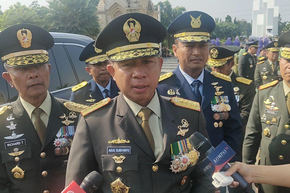 Panglima-TNI-Jenderal-TNI-Agus-Subiyanto-ditemui-di-Taman-Makam-Pahlawan-TMP-Kalibata.jpg