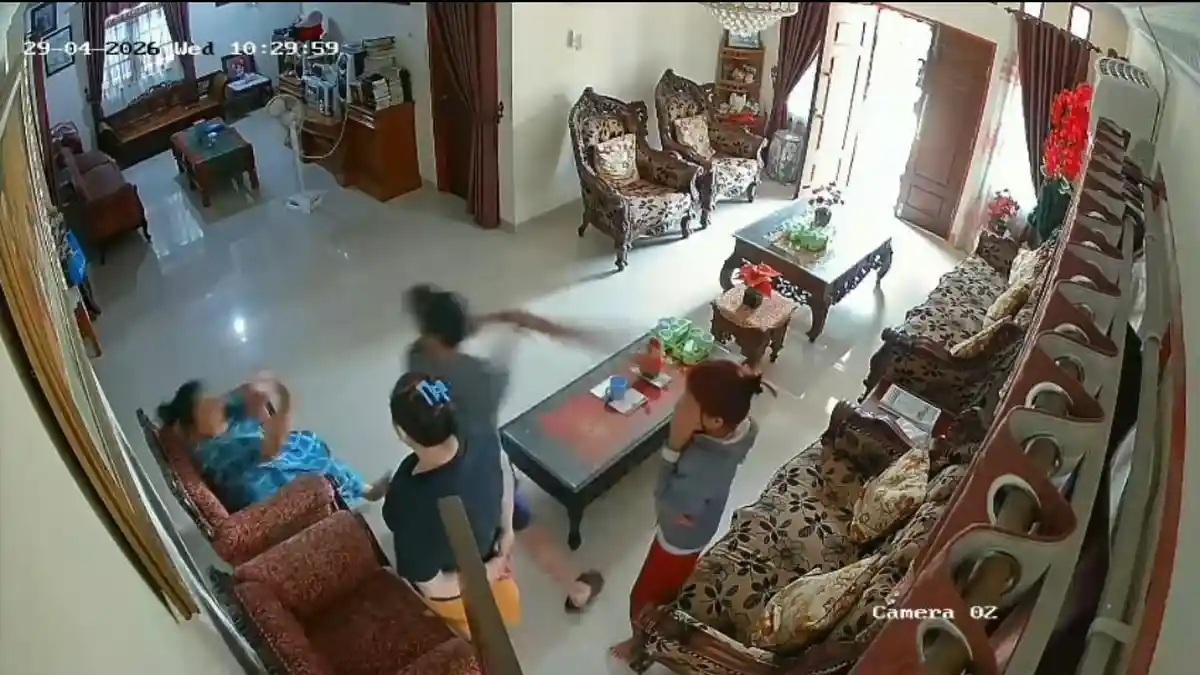Pelaku-perampokan-menghajar-korban-hingga-tewas-menggunakan-sepotong-kayu-di-Pekanbaru.jpg