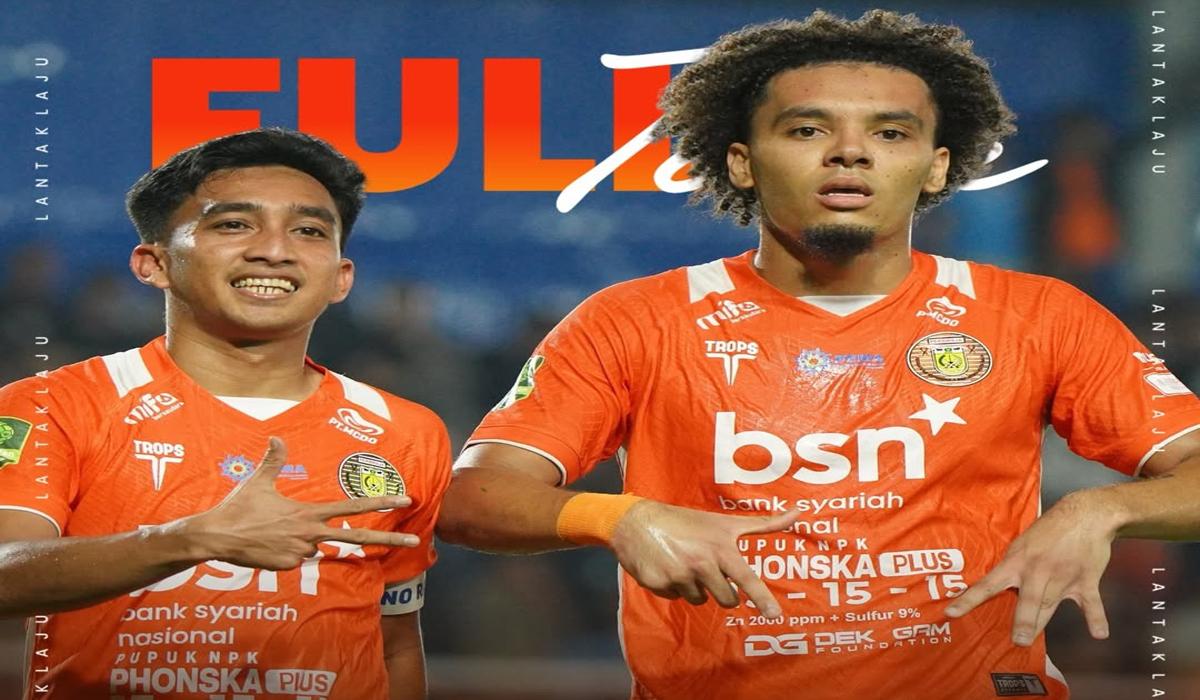 Pemain-Persiraja-Banda-Aceh-Fitra-Ridwan-dan-Connor-Flynn-selebrasi.jpg