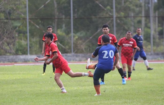 Pj Bupati Sumbang 1 Gol & 2 Assist, Pemkab Abes Taklukkan Pewarta FC di Jantho, Begini Jalannya Laga