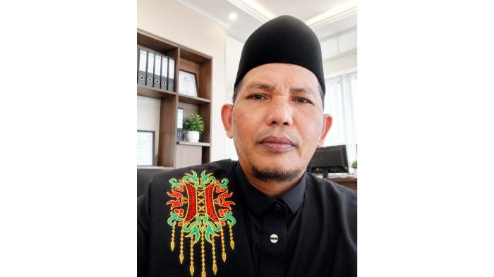 Penceramah-Tetap-Masjid-Raya-Baiturrahman-Aceh-Walidy-DrTgkBUSTAMAM-USMAN-MA.jpg