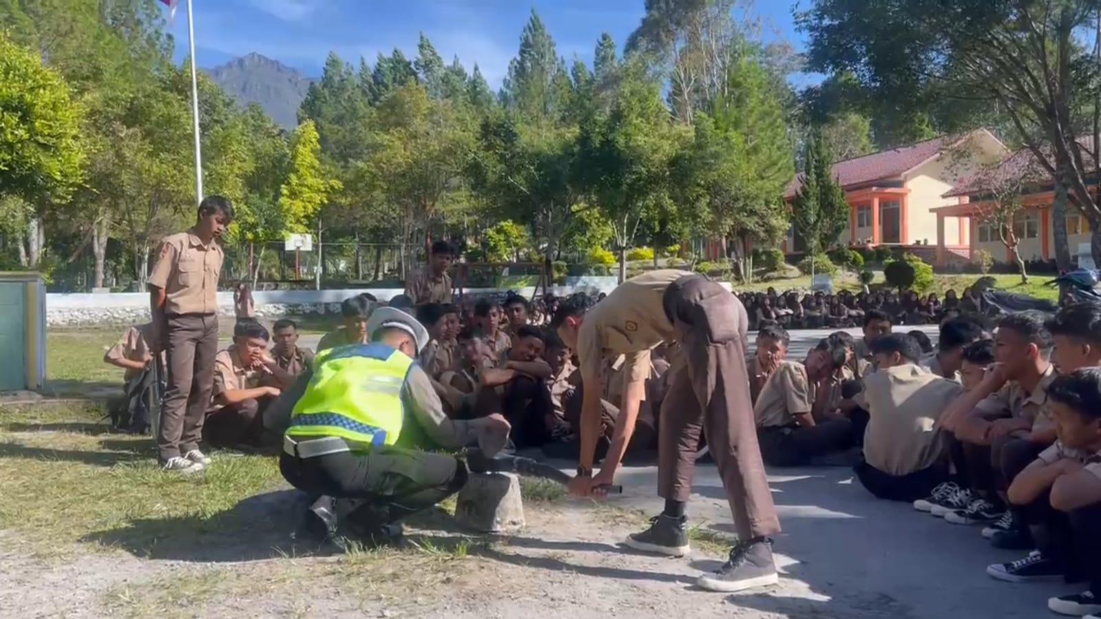 Penertiban-knalpot-brong-di-SMA-Negeri-Binaan-Bener-Meriah.jpg