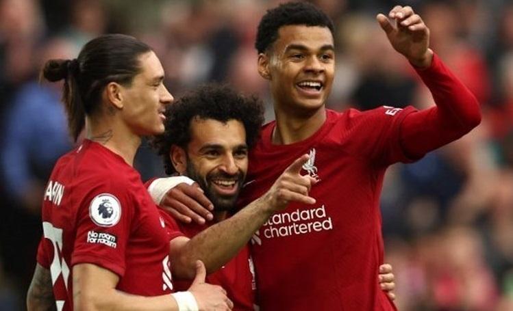 Penyerang-Liverpool-Mohamed-Salah-merayakan-gol-ke-gawang-Brentford.jpg