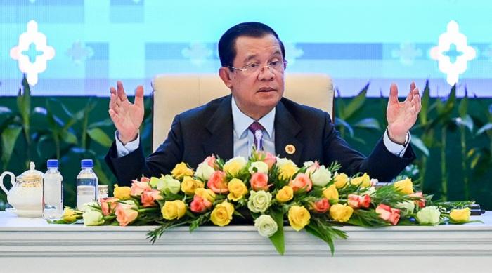 Oriq sargish Stefani porno