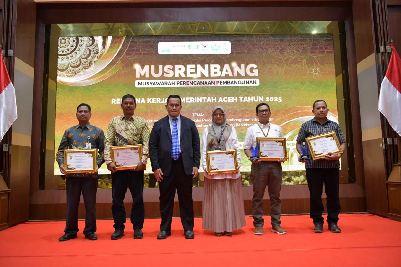 Dua Anak Perusahaan MDB Group Raih Penghargaan CSR Terbaik dari Pemerintah Aceh
