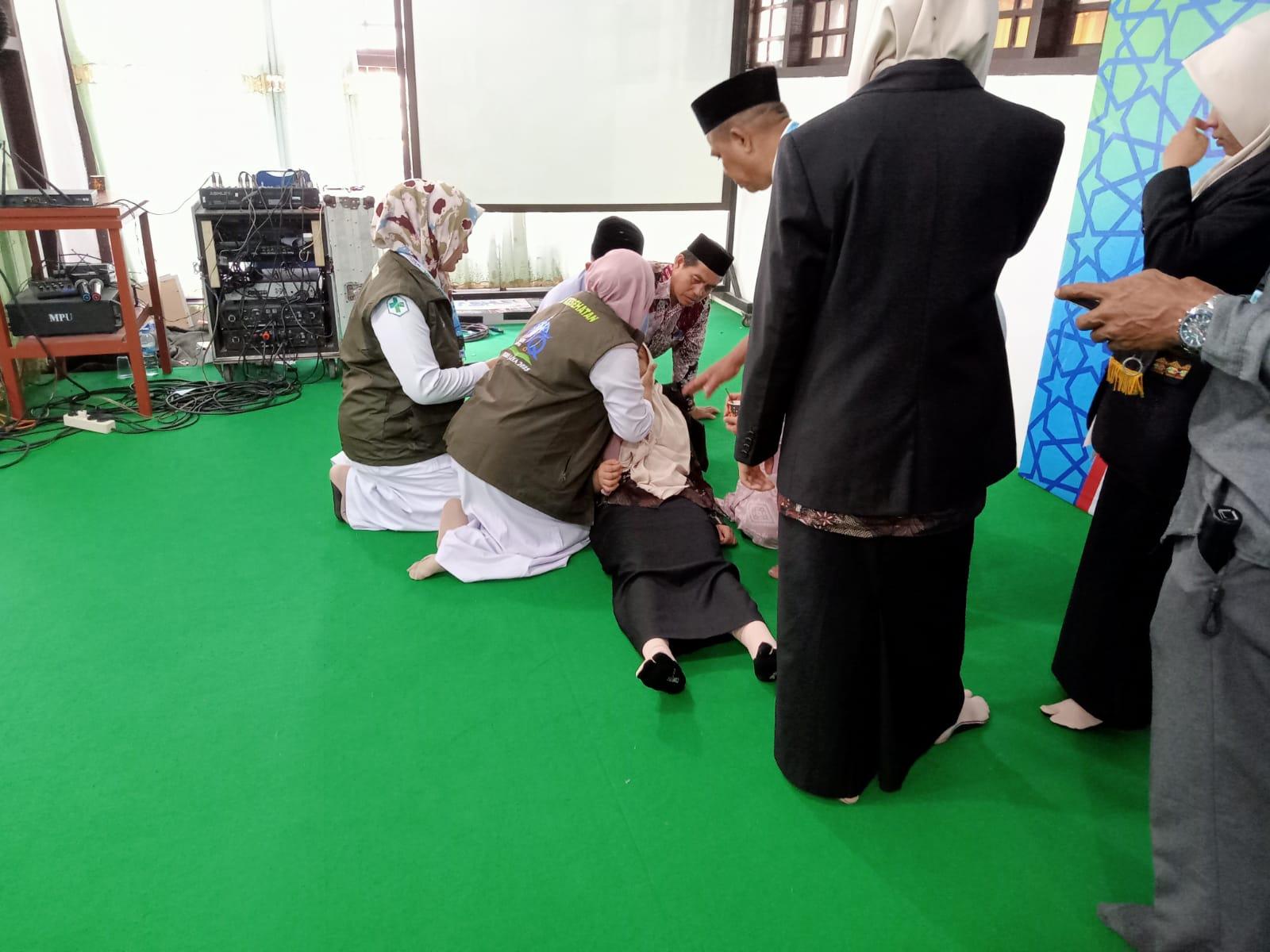 Peserta Aceh Singkil Tumbang Saat Lantunkan Ayat Suci Quran di MTQ Pidie Jaya - Serambinews.com