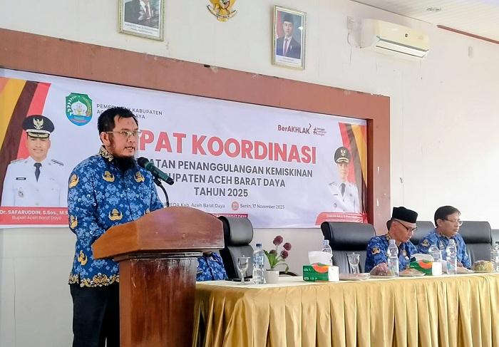 Plt-Kepala-Bappeda-Aceh-Barat-Daya-Abdya-Sufrinaldi-memberikan-sambutan-pada-Rakor.jpg
