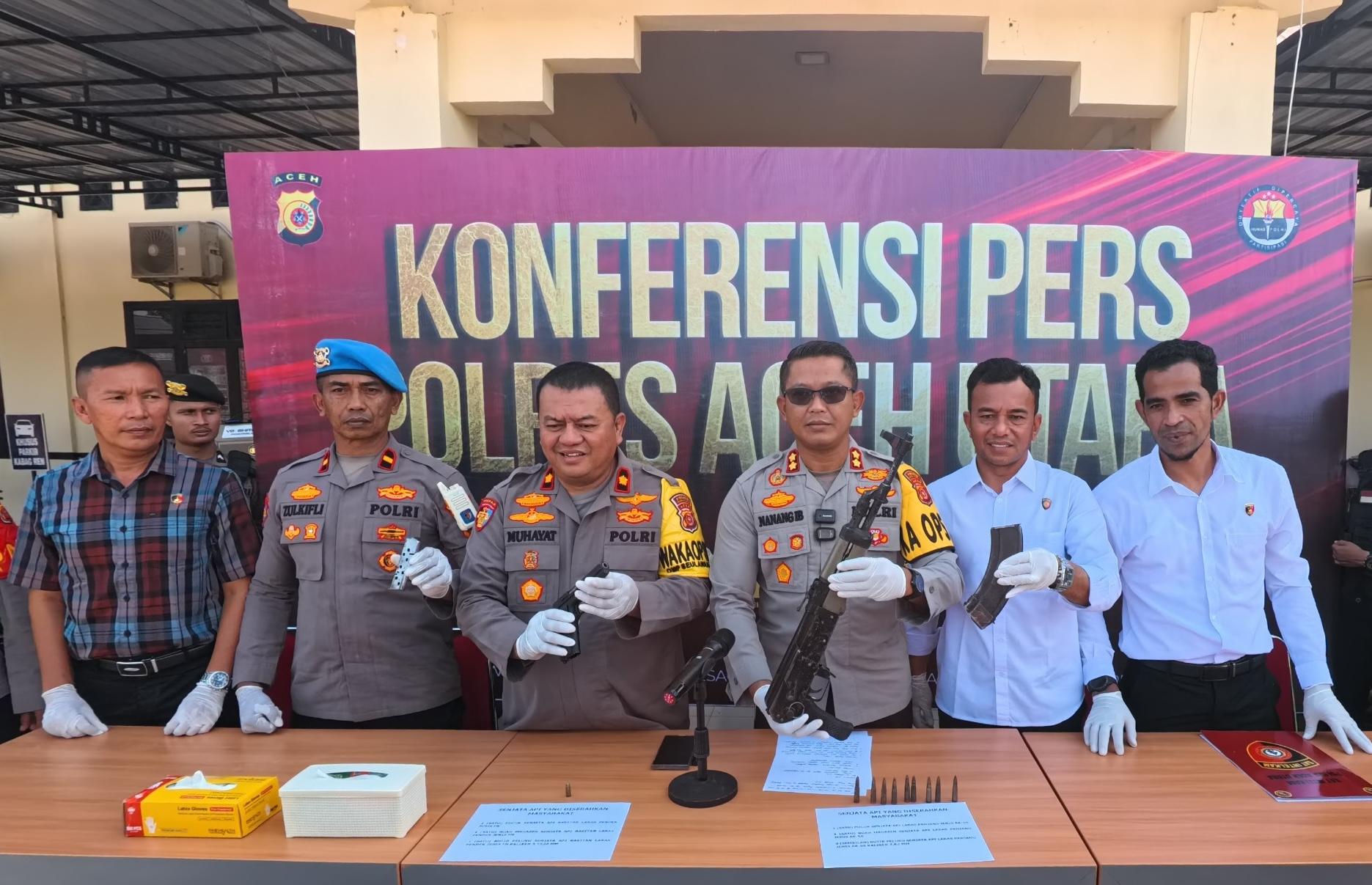 Polres-Aceh-Utara-Terima-Senpi-AK-56-dan-Pistol-Rakitan-dari-Masyarakat.jpg