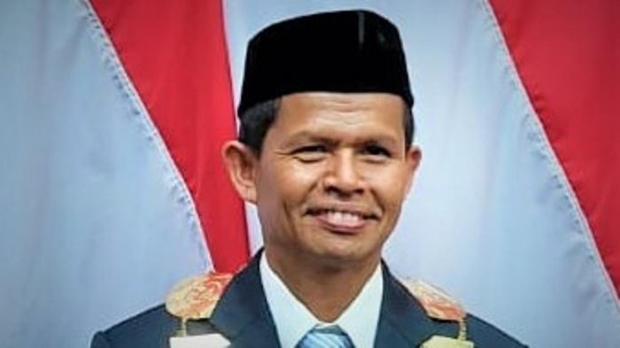 RektorUTU-Dr-Ishak-Hasan.jpg