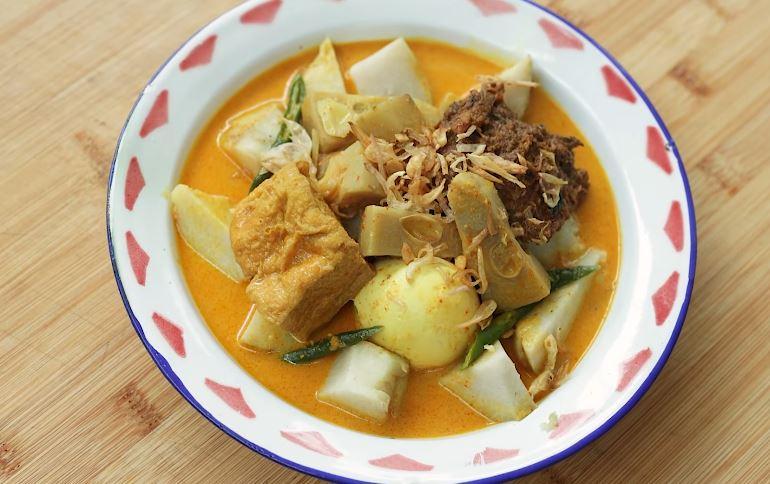 Sajian-Gulai-Nangka-Tahu.jpg