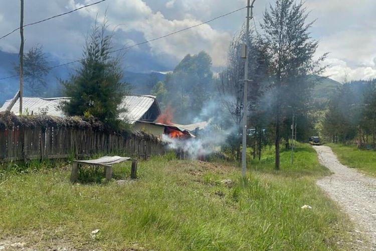 KKB Papua Bikin Teror Lagi, Bakar Rumah dan Terlibat Kontak Senjata dengan TNI-Polri di Puncak