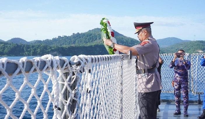 Sambut-Hari-Bhayangkara-ke-79_Polda-Aceh-Tabur-Bunga-di-Perairan-Sabang.jpg