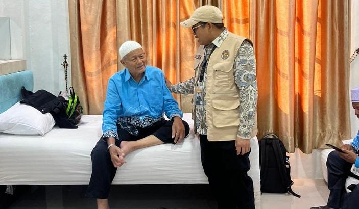 Sapa-Jamaah-Kloter-4-di-Asrama-Haji-Irsyadi-Jaga-Kesehatan-dan-Fokus-Ibadah.jpg