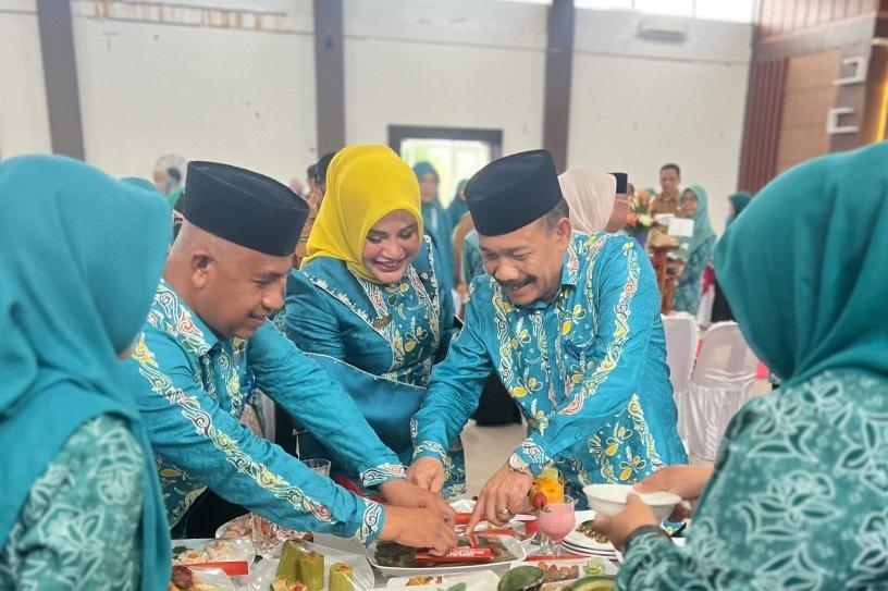 Sarjani-Abdullah-membuka-lomba-B2SA-dan-serba-Ikan-di-Pidie.jpg
